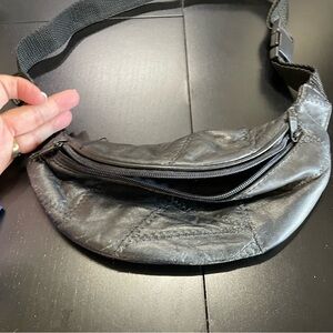 90's Vintage Leather Ultra Soft Black Belt Bag Fanny Pack purse Y2K